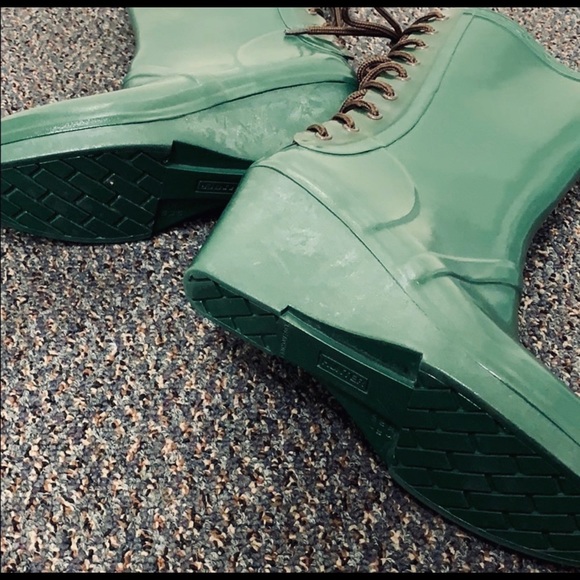 🚨TODAY ONLY SALE🎉 Hunter Rain Boots Size 7 - Picture 4 of 4